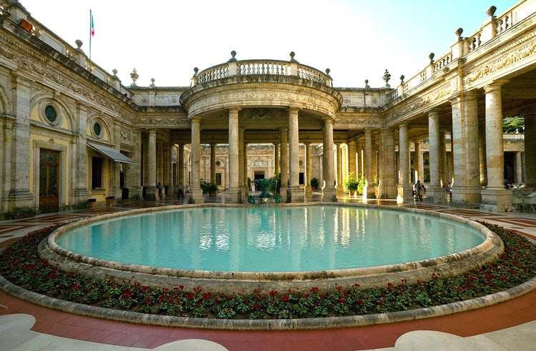 montecatini-inside-thermal.jpg